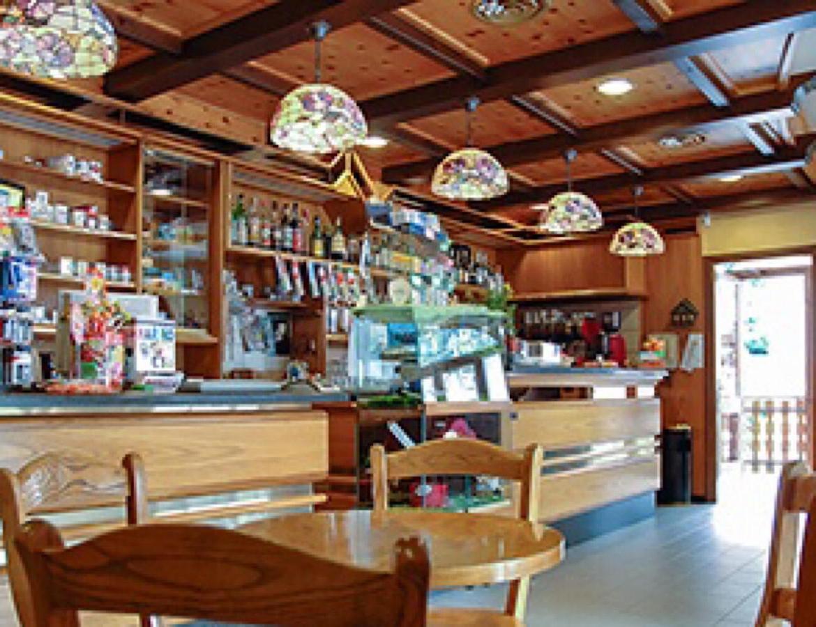 Albergo Ristorante Sole Mezzoldo Exterior foto